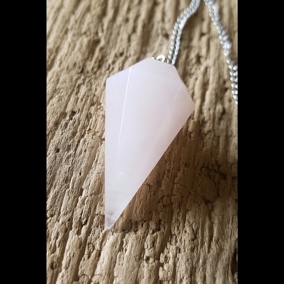 💖 Rose Quartz Faceted Stone Pendulum Crystal - Picture 7 of 11